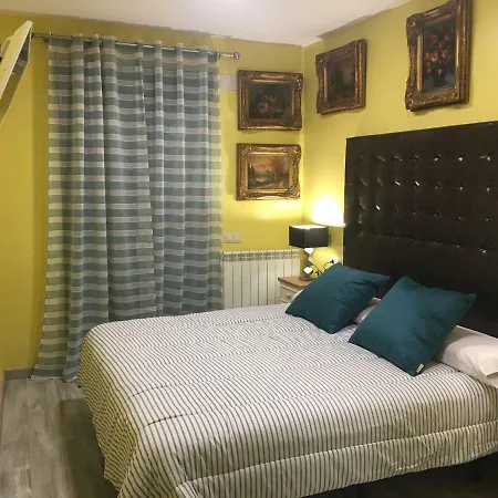 乡村民宿 Museum 索斯-德尔雷卡托利科